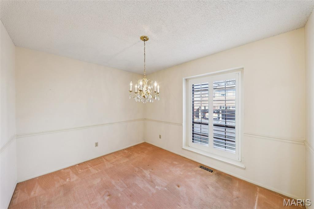 2369 Hidden Meadow Lane Ballwin, MO 63021 - Photo 17 of 50