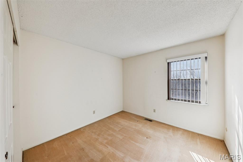 2369 Hidden Meadow Lane Ballwin, MO 63021 - Photo 20 of 50