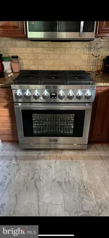a close view of stove top oven