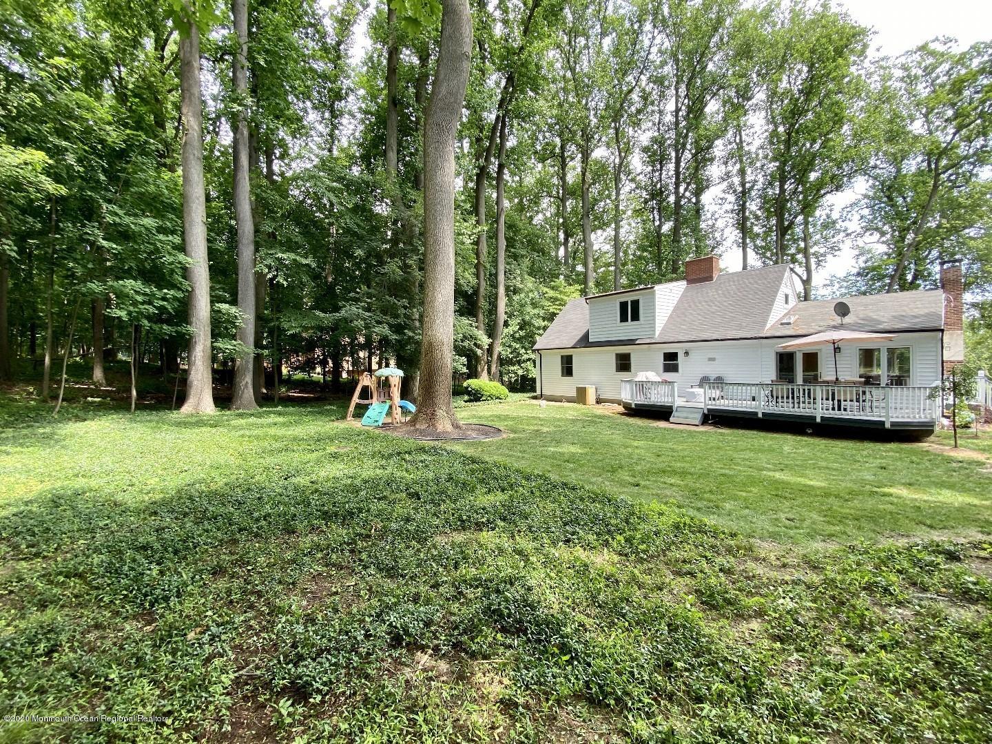 26 Roberts Road Holmdel, NJ 07733 - Photo 6 of 6 Carle_15730_P06_103674