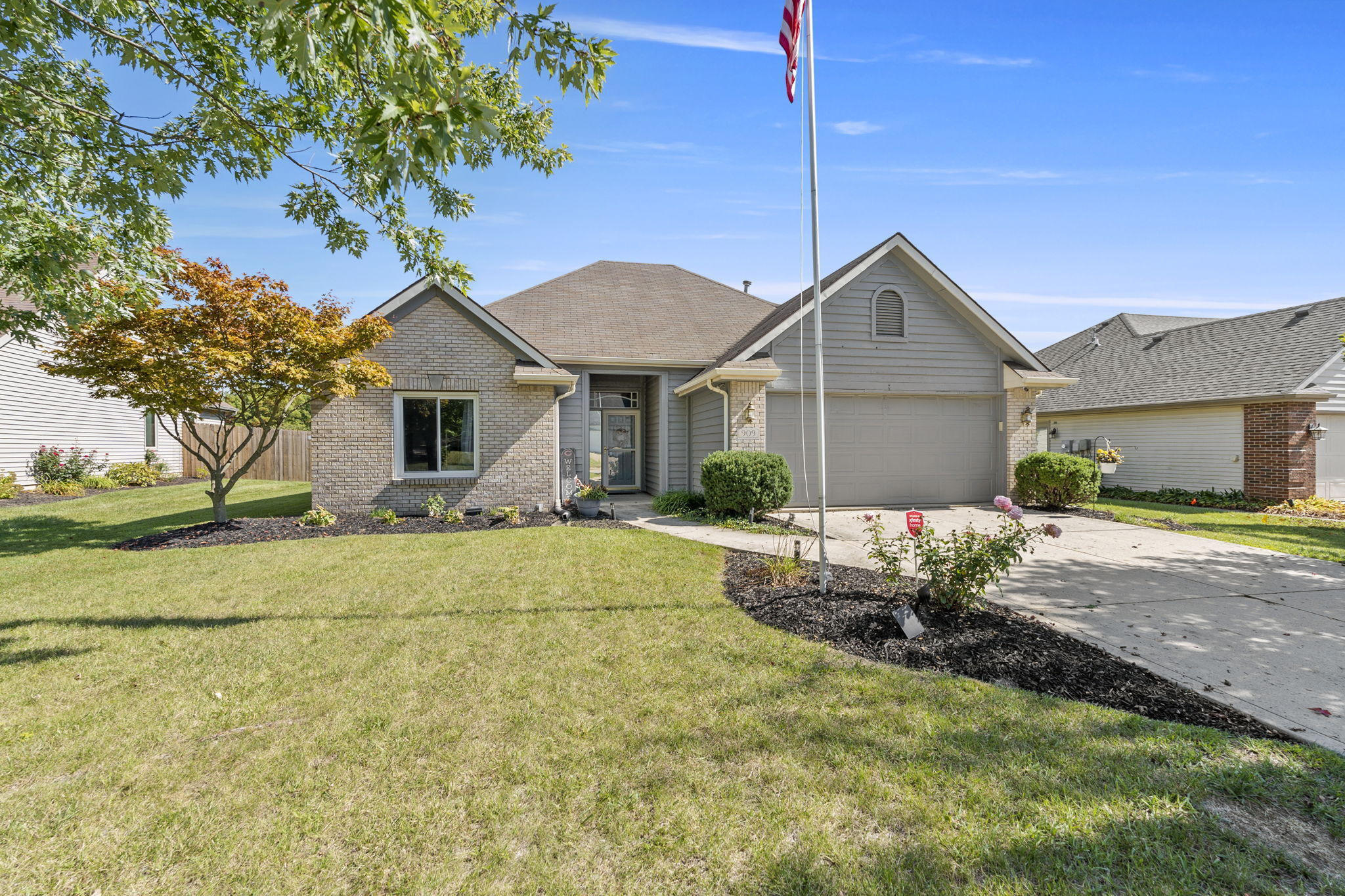 909 Autumn Ridge Lane Fort Wayne, IN 46804 - Photo 1 of 28 Gallery Image 1