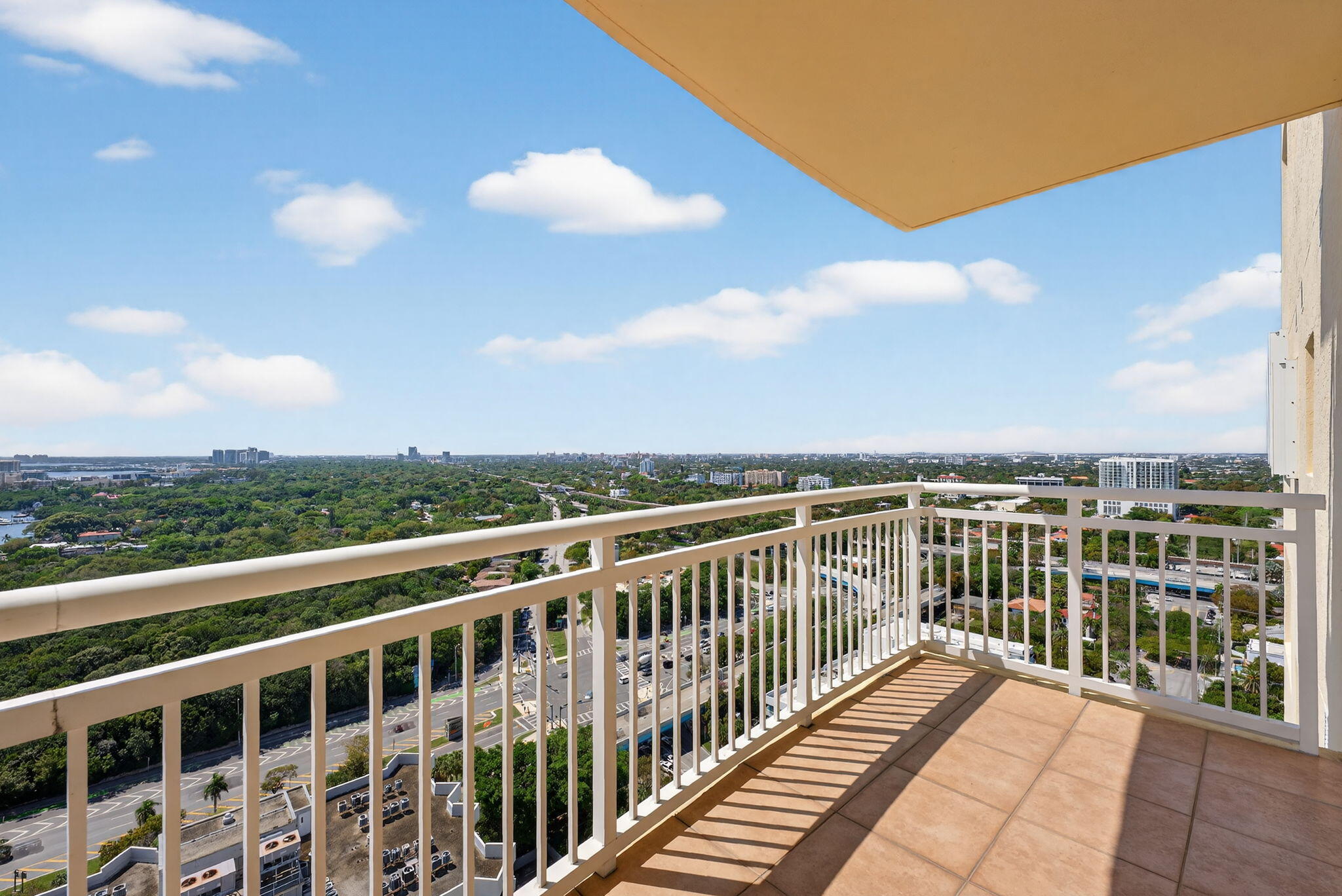 2475 Brickell Avenue, Unit 2501 Miami, FL 33129 - Photo 15 of 18 17-web-or-mls-DSC00749