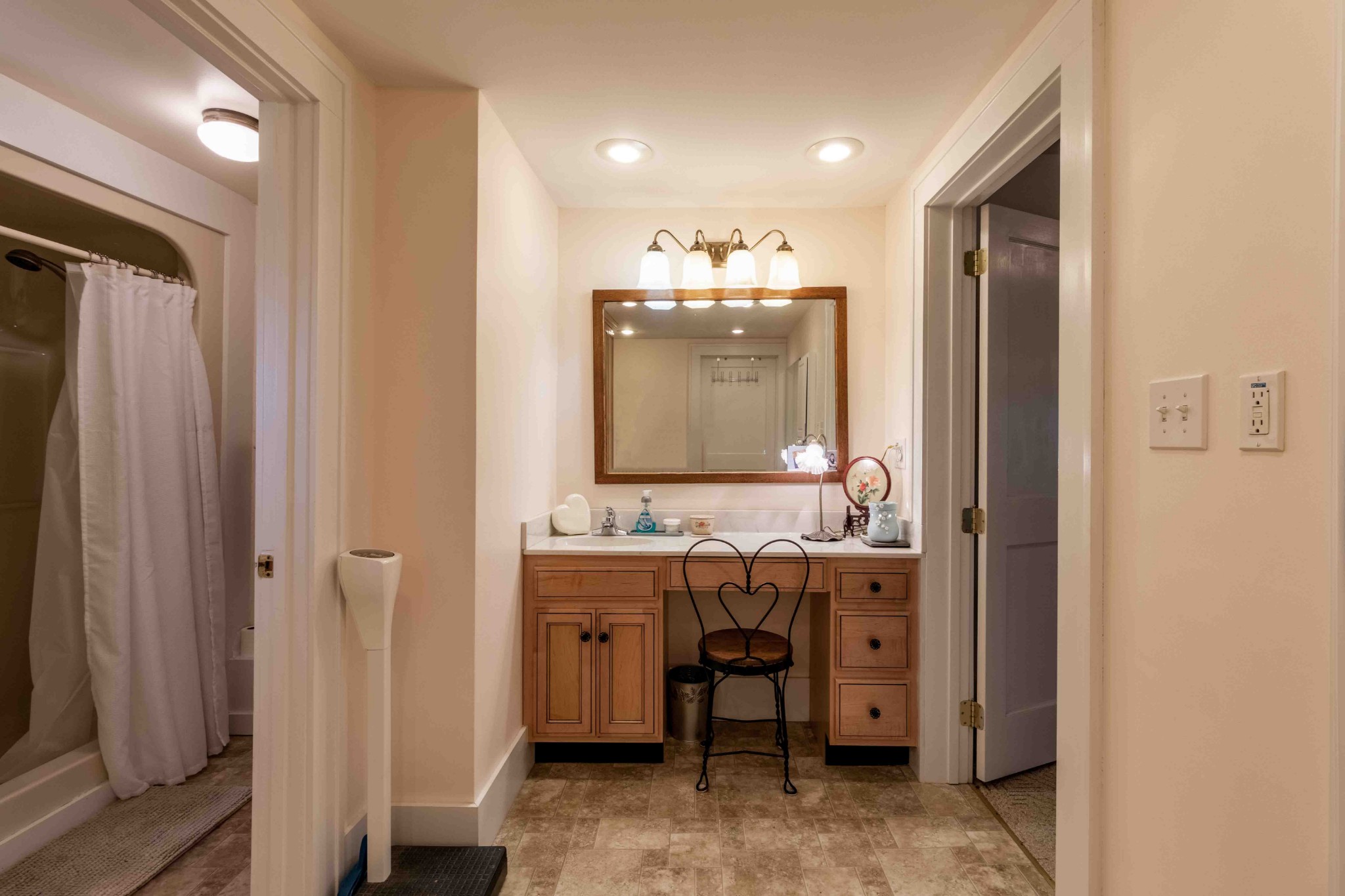 1780 Hickory Point Road Clarksville, TN 37043 - Photo 35 of 50 a bathroom with a sink and a mirror