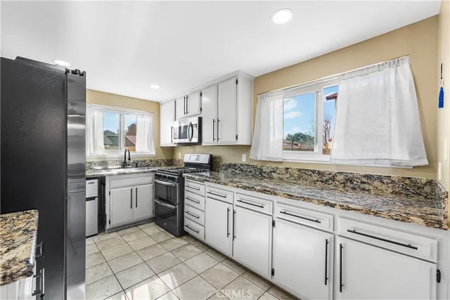 $399,999 | 43743 Alain Court, Lancaster, CA 93535