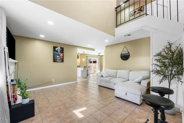 $389,999 | 43743 Alain Court, Lancaster, CA 93535