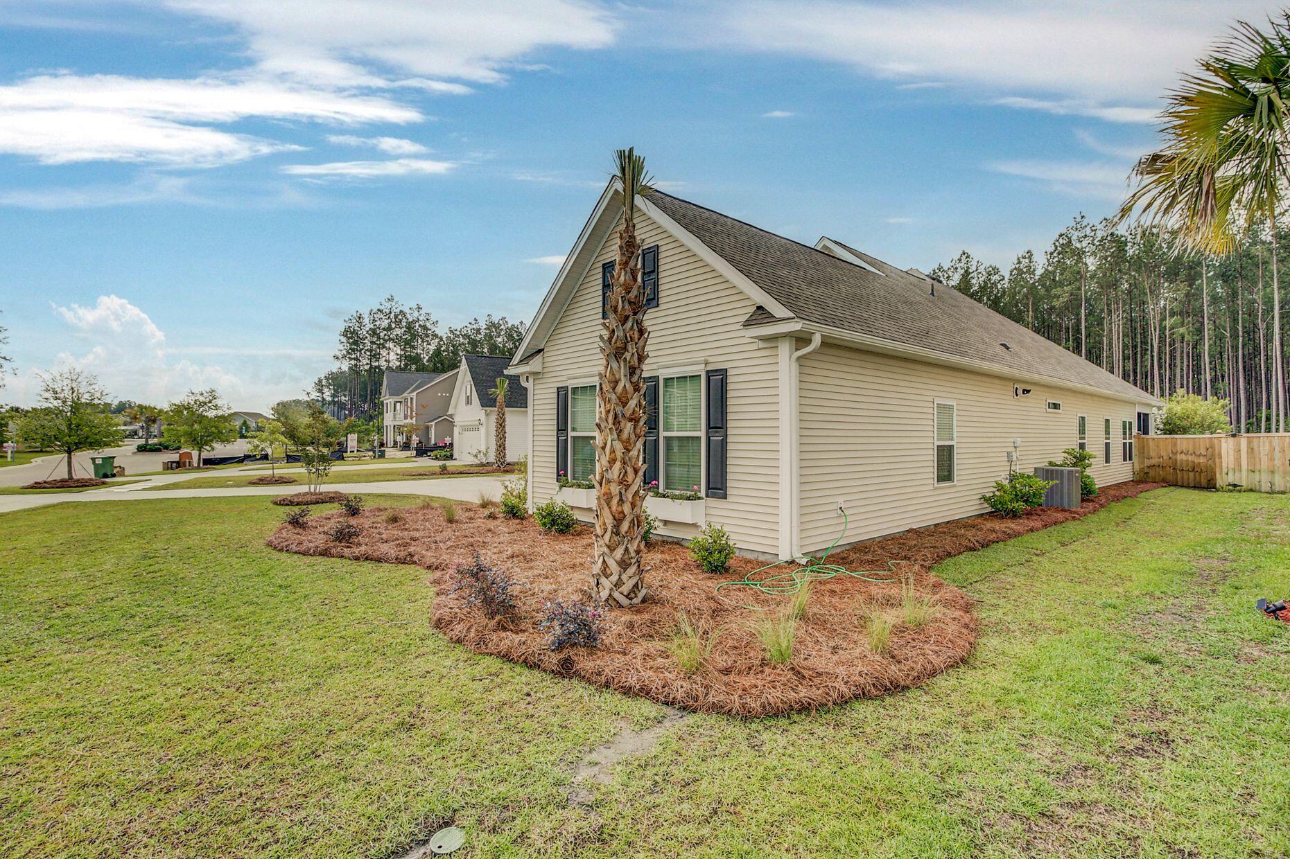 201 Saxony Loop Summerville, SC 29486 - Photo 2 of 58 3 car garage