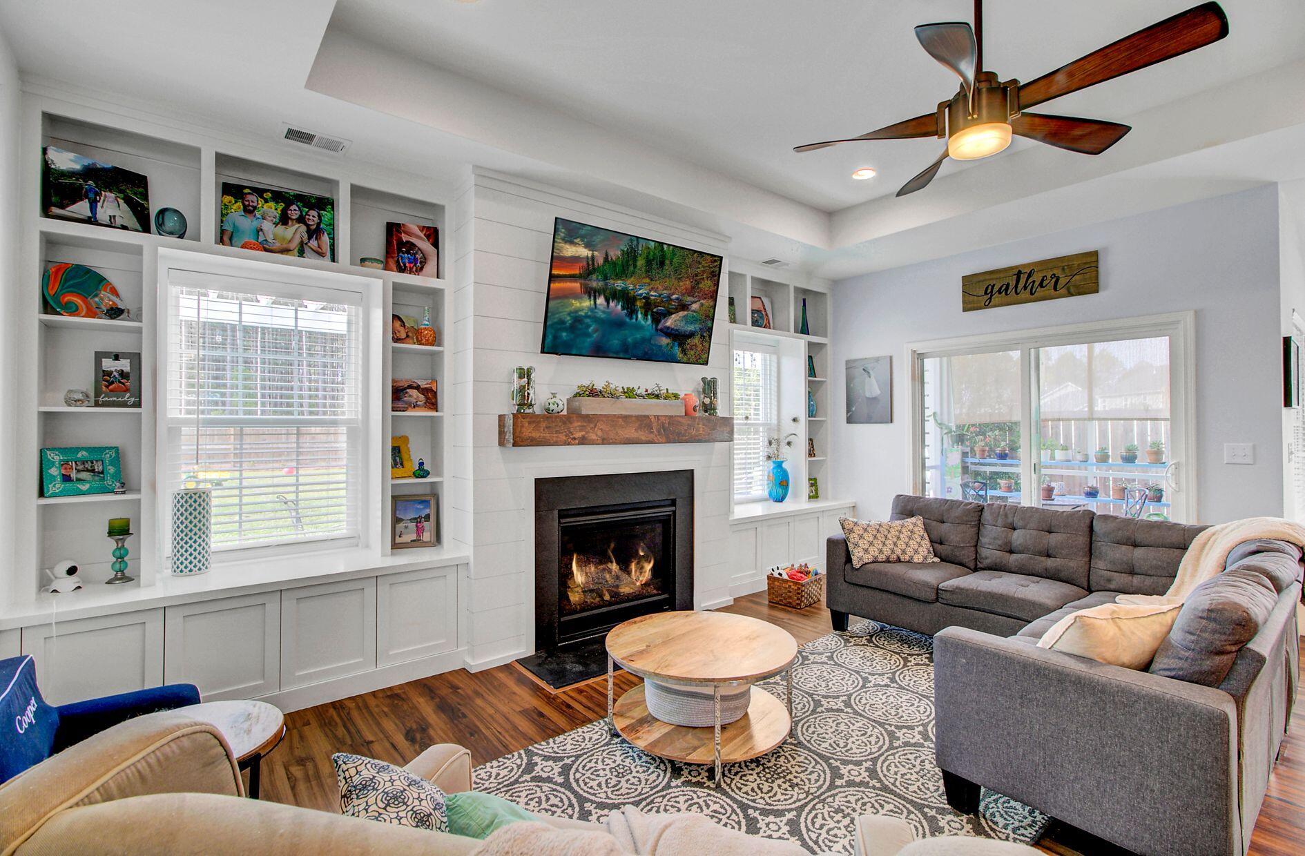 201 Saxony Loop Summerville, SC 29486 - Photo 25 of 58 Great room