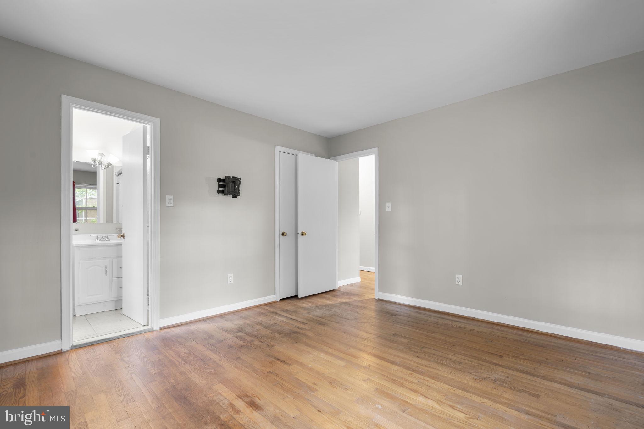1585 Kimblewick Road Potomac, MD 20854 - Photo 45 of 60