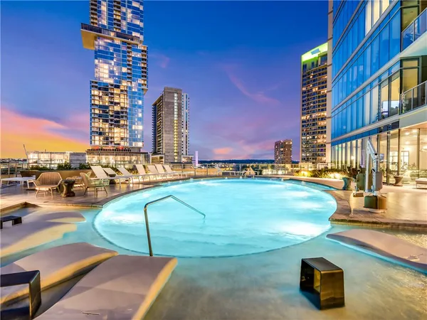 $4,750 | 501 West Avenue, Unit 1005, Austin, TX 78701