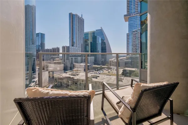 $4,750 | 501 West Avenue, Unit 1005, Austin, TX 78701