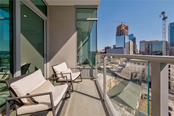 $4,750 | 501 West Avenue, Unit 1005, Austin, TX 78701