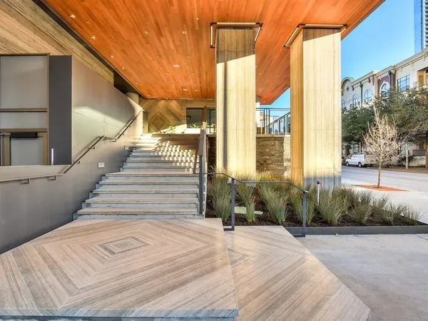 $4,750 | 501 West Avenue, Unit 1005, Austin, TX 78701