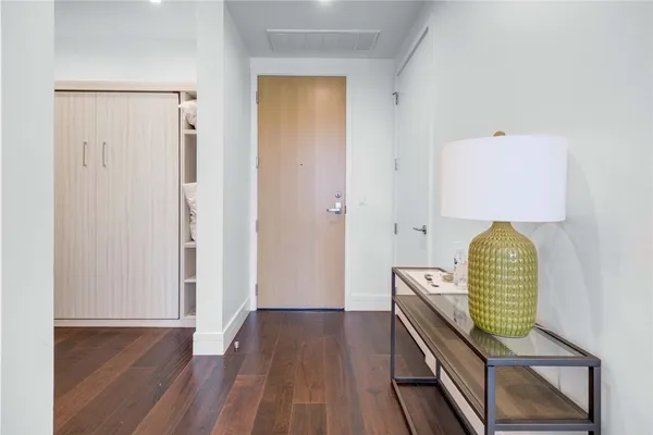 $4,750 | 501 West Avenue, Unit 1005, Austin, TX 78701