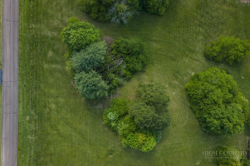 Lot 84 Harbor View Butler, TN 37640 - Photo 19 of 32 a view of a garden