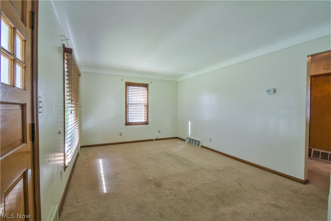 15711 Corkhill Road Maple Heights, OH 44137 - Photo 3 of 17 Gallery Image 3