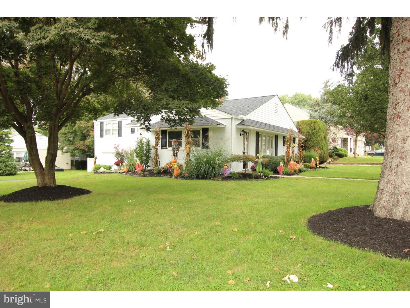 401 Hill Road Havertown, PA 19083 - Photo 2 of 25