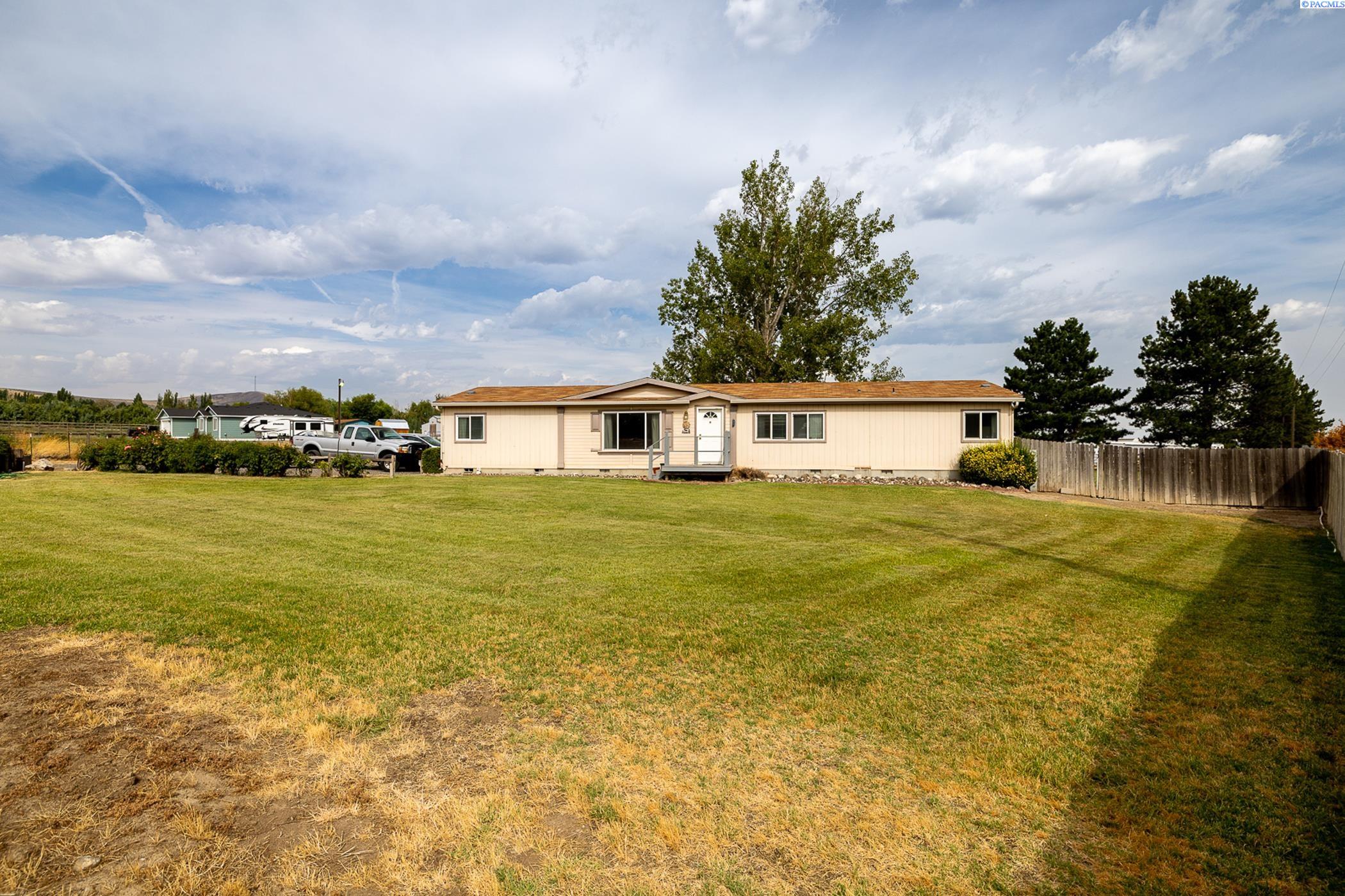 246904 East Hover Road Kennewick, WA 99337 - Photo 3 of 40 Gallery Image 3