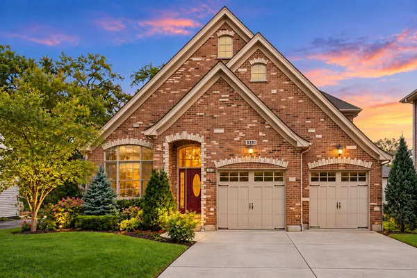 $889,000 | 2281 Elmira Avenue, Des Plaines, IL 60018