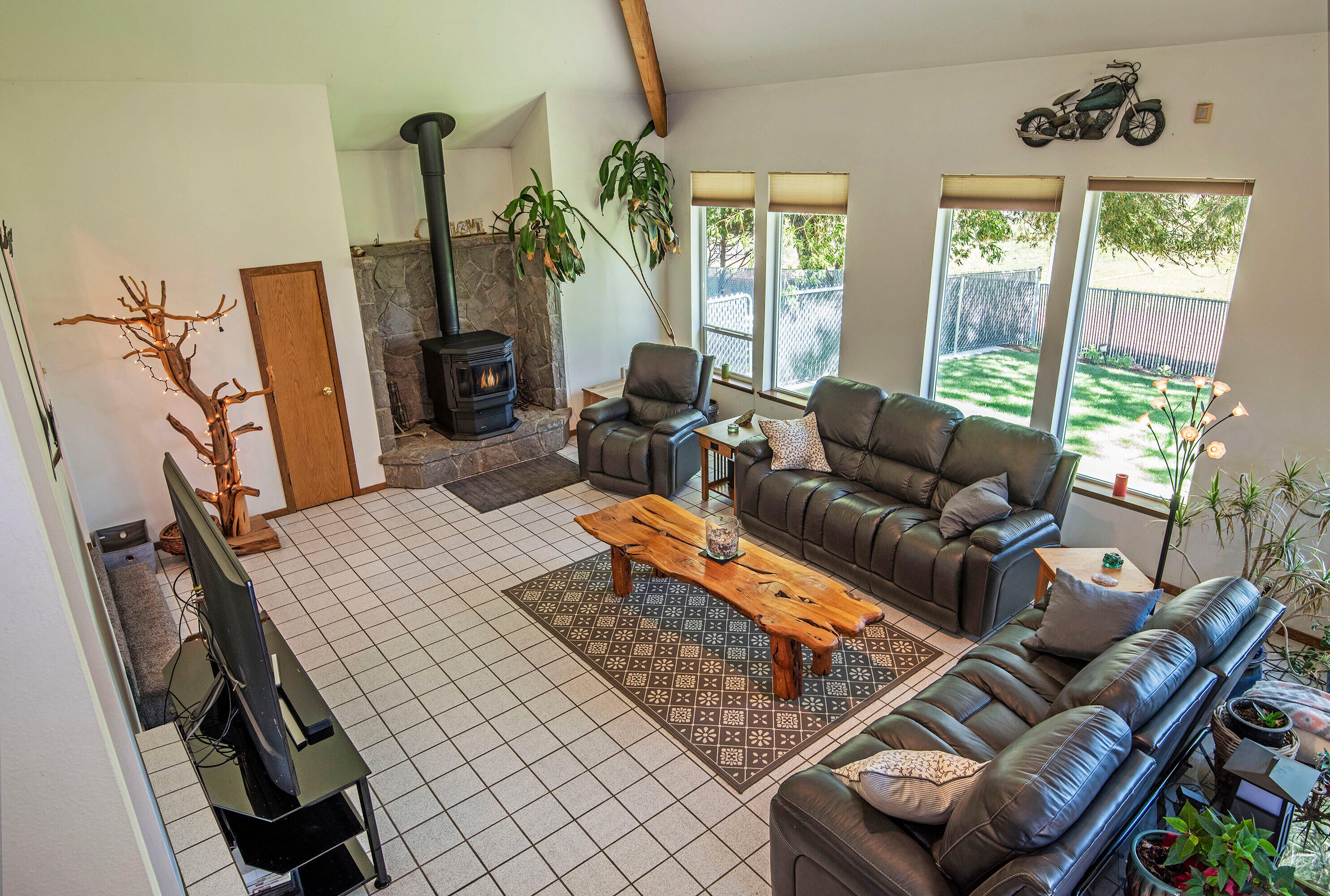 62227 Powell Butte Road Bend, OR 97701 - Photo 15 of 63 Living Area