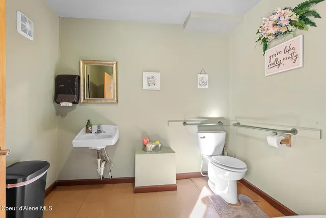 $579,000 | 207 South Division Street, Pinehurst, ID 83850