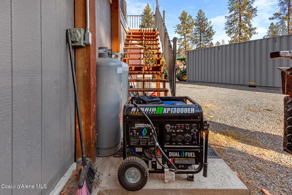 $579,000 | 207 South Division Street, Pinehurst, ID 83850
