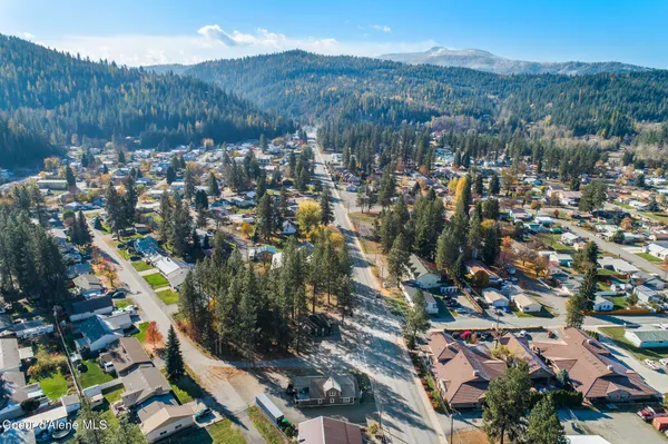$579,000 | 207 South Division Street, Pinehurst, ID 83850