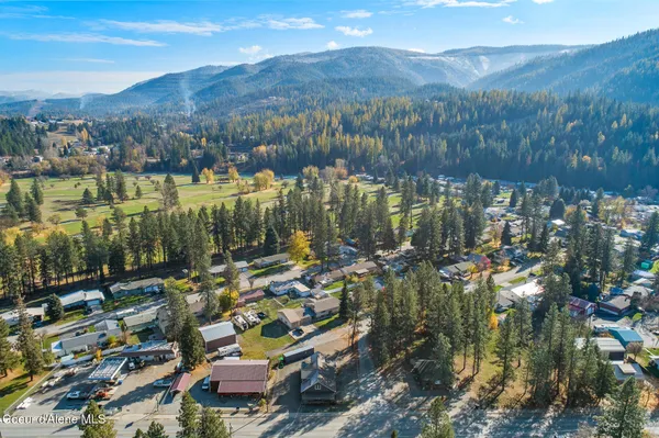 $579,000 | 207 South Division Street, Pinehurst, ID 83850