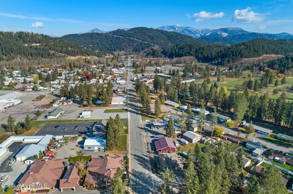 $579,000 | 207 South Division Street, Pinehurst, ID 83850