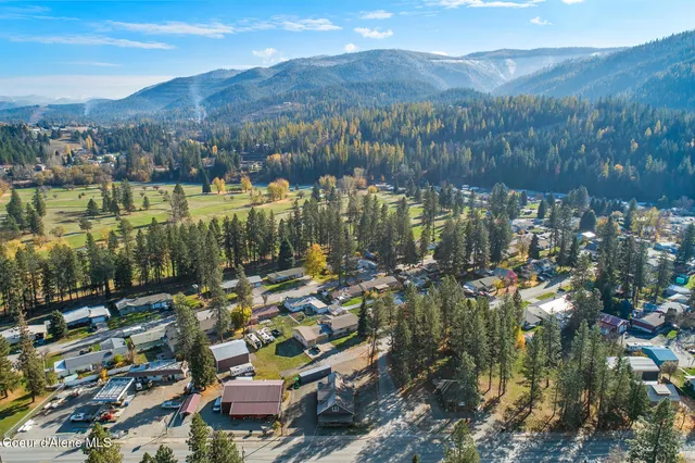 $579,000 | 207 South Division Street, Pinehurst, ID 83850