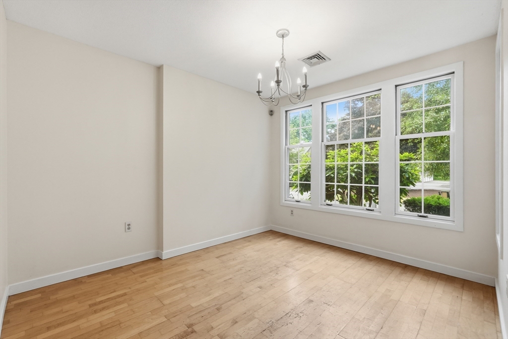 70 Amity Place, Unit 70 Amherst, MA 01002 - Photo 7 of 35