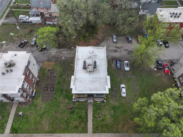 $580,000 | 2713-2715 Benton Boulevard, Kansas City, MO 64128