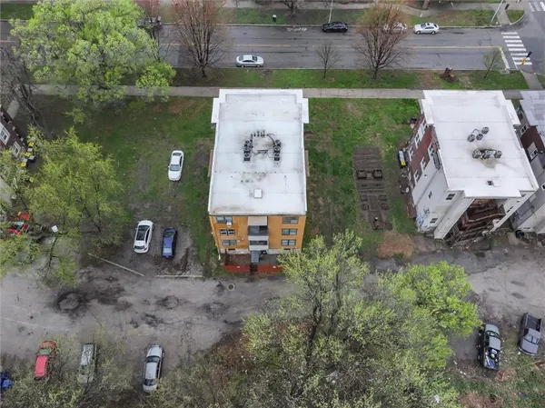 $580,000 | 2713-2715 Benton Boulevard, Kansas City, MO 64128