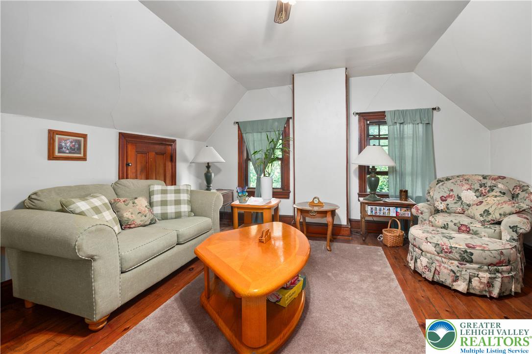 1321 Bushkill Street Easton, PA 18042 - Photo 29 of 49