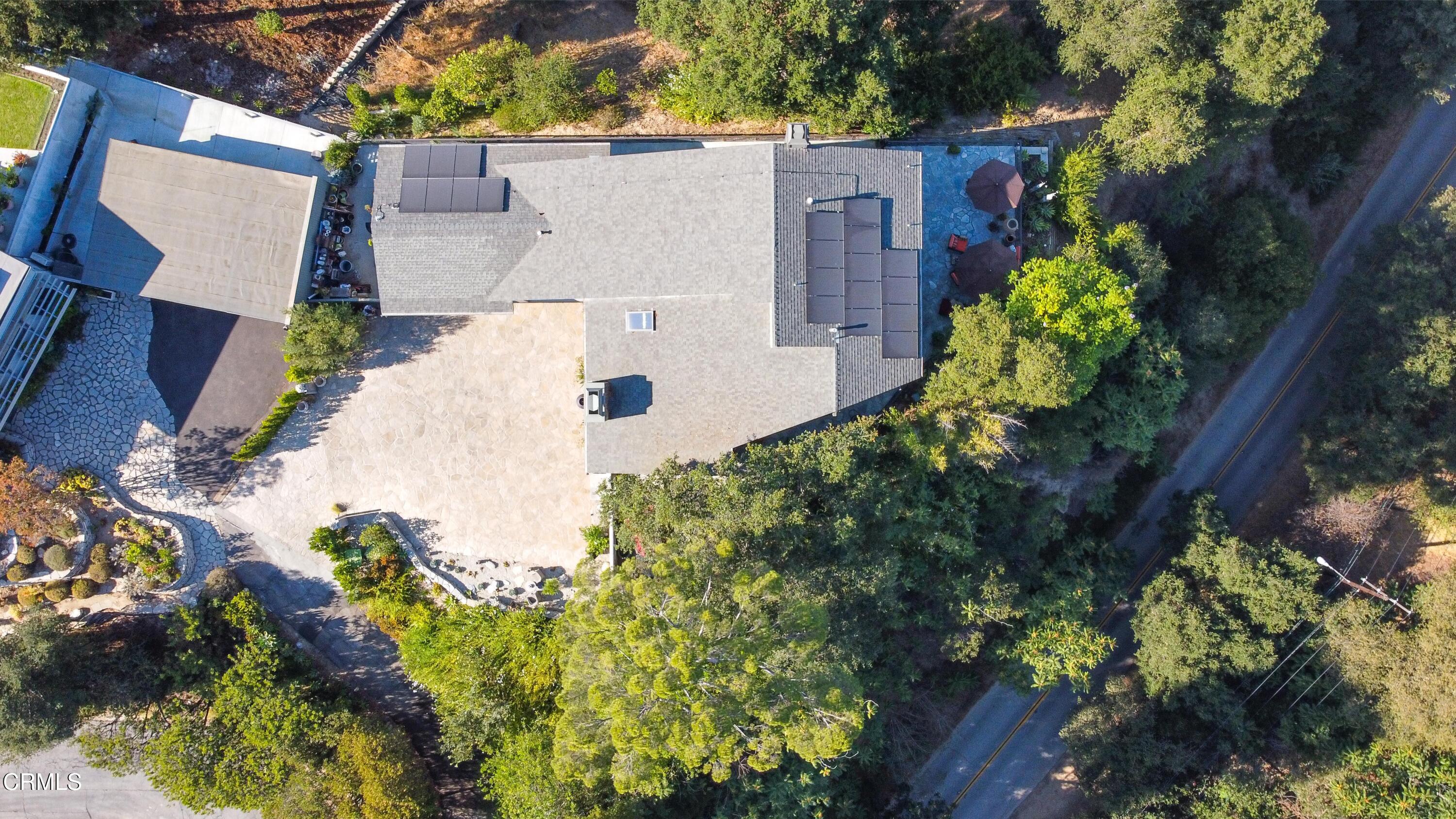 1344 Marianna Road Pasadena, CA 91105 - Photo 37 of 38 a view of a garden with plants