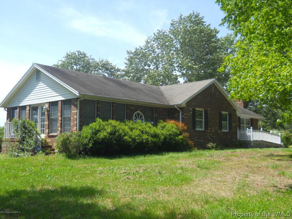 141 Old Stage Road Toano, VA 23168 - Photo 3 of 13 Gallery Image 3