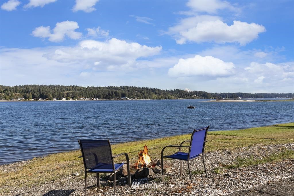 7580 East Grapeview Loop Road Allyn, WA 98524 - Photo 12 of 24