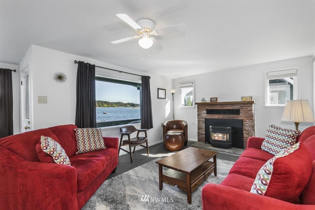 7580 East Grapeview Loop Road Allyn, WA 98524 - Photo 13 of 24