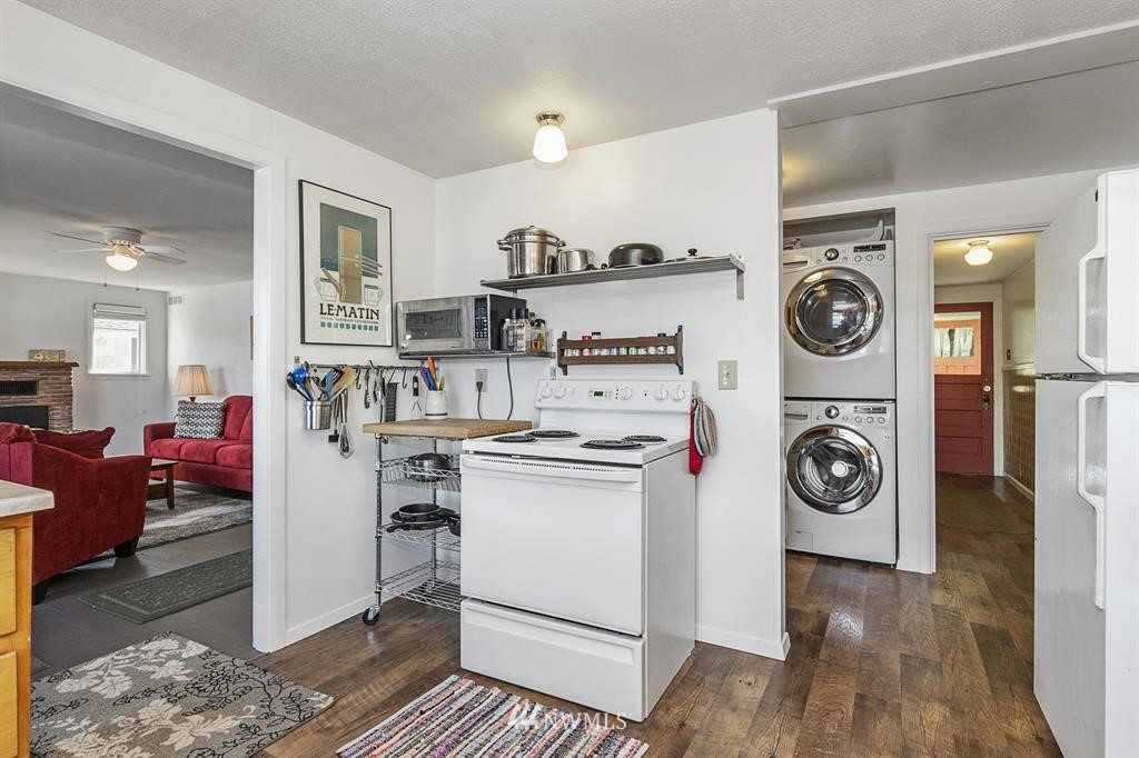 7580 East Grapeview Loop Road Allyn, WA 98524 - Photo 16 of 24