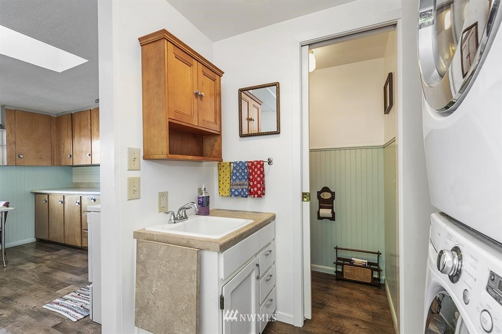 7580 East Grapeview Loop Road Allyn, WA 98524 - Photo 17 of 24