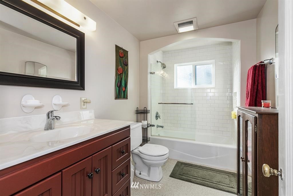 7580 East Grapeview Loop Road Allyn, WA 98524 - Photo 19 of 24