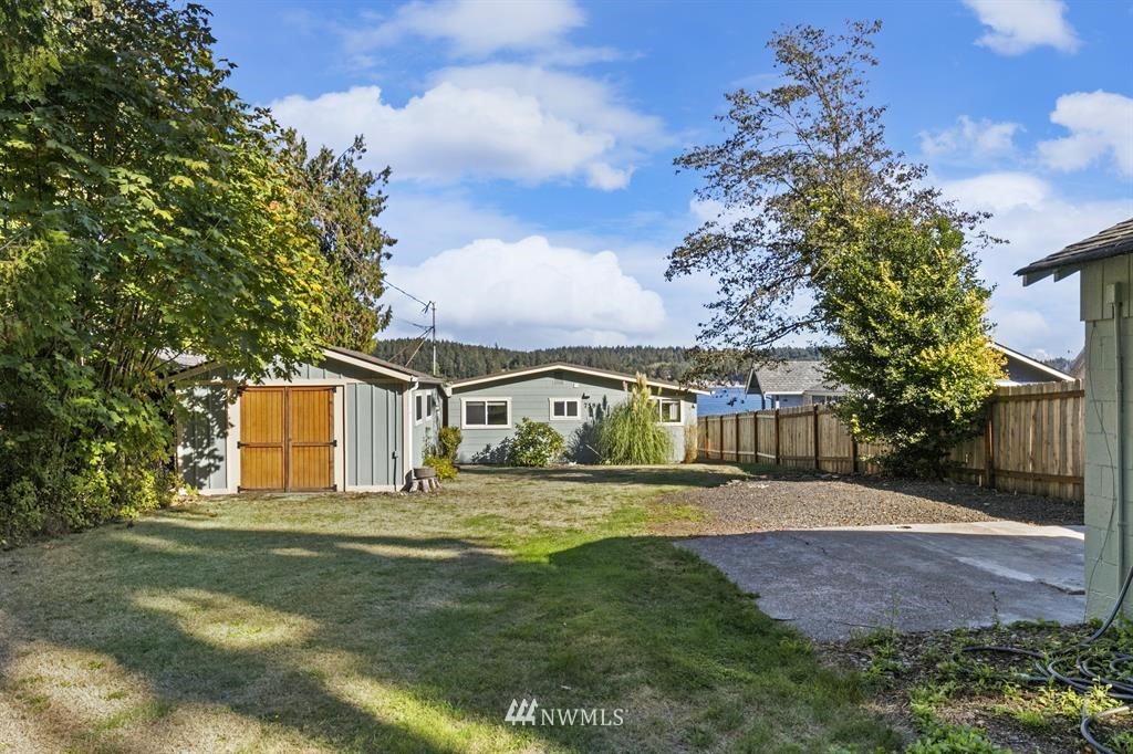 7580 East Grapeview Loop Road Allyn, WA 98524 - Photo 21 of 24