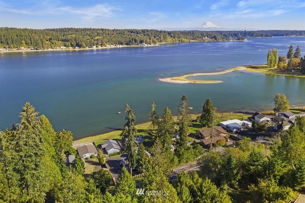 7580 East Grapeview Loop Road Allyn, WA 98524 - Photo 4 of 24