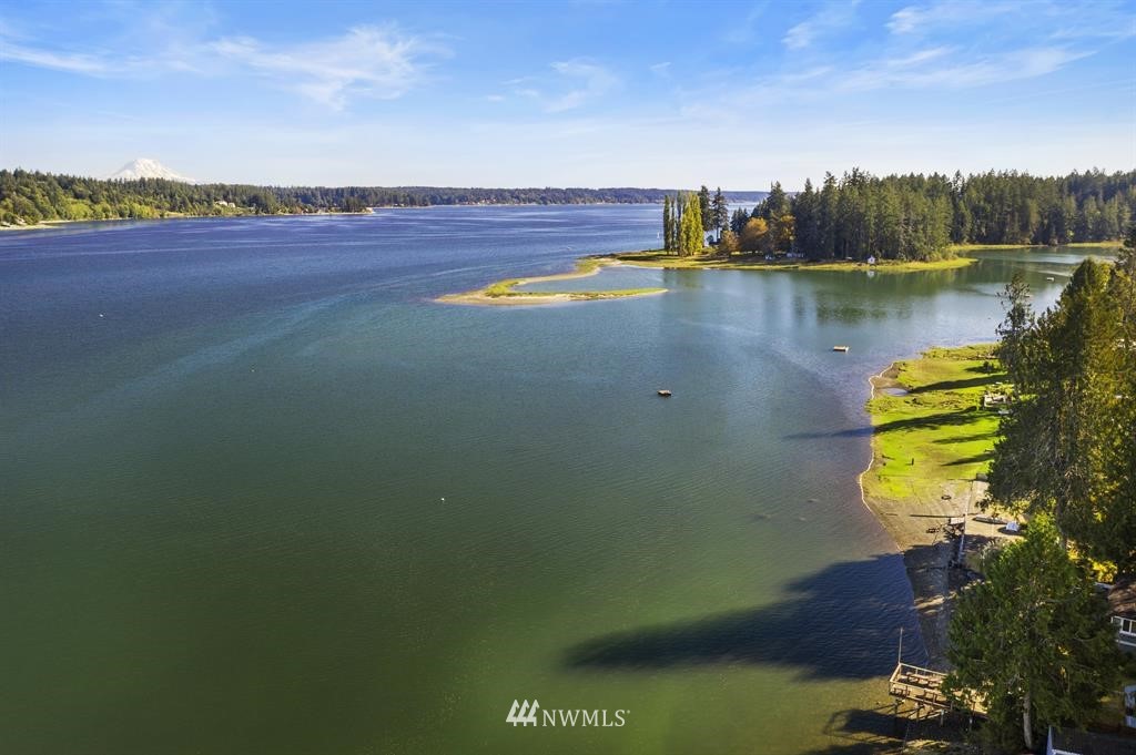 7580 East Grapeview Loop Road Allyn, WA 98524 - Photo 5 of 24