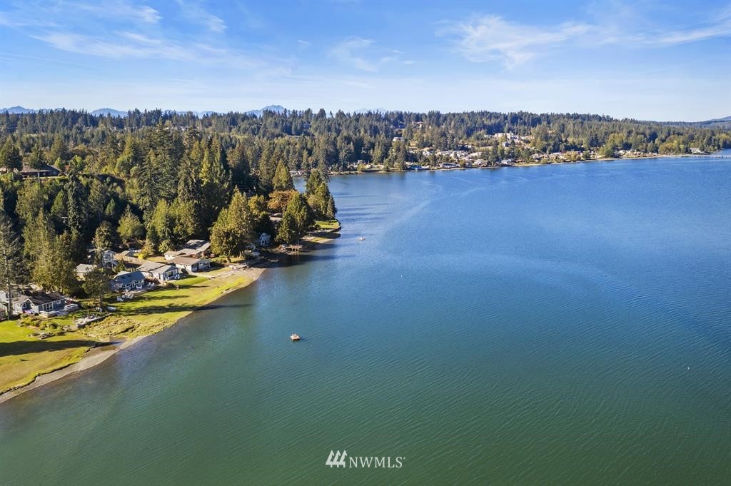 7580 East Grapeview Loop Road Allyn, WA 98524 - Photo 6 of 24