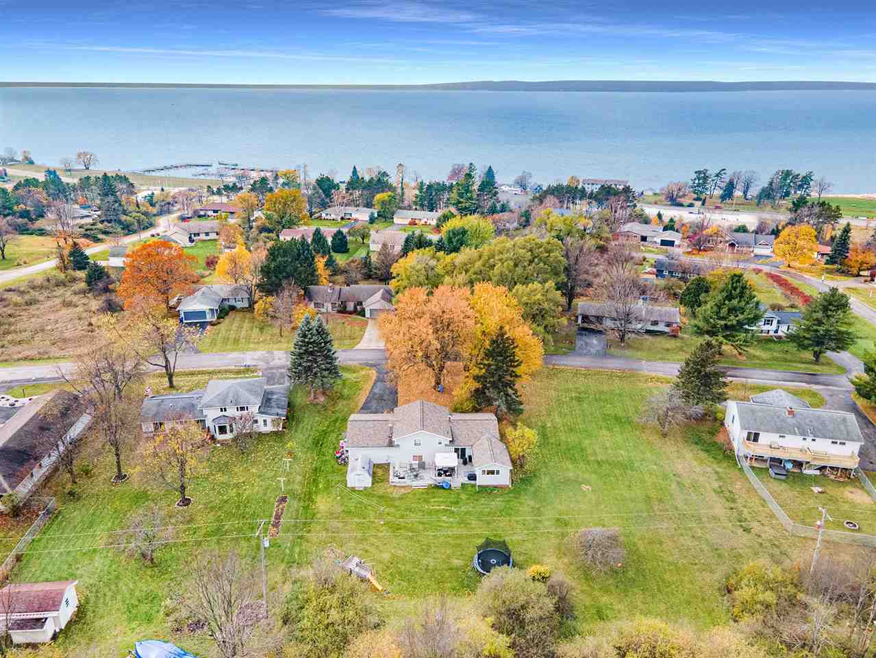 5698 Apple Valley Road Williamsburg, MI 49690 - Photo 26 of 39 1894921-25.JPG