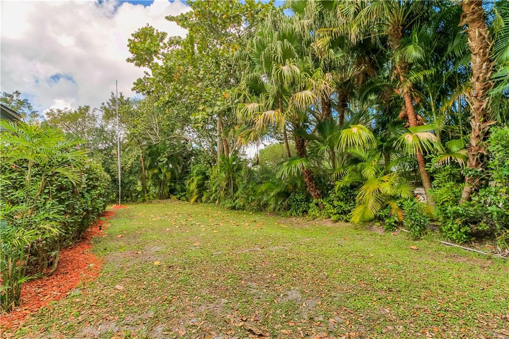 102 South River Road Sewall's Point, FL 34996 - Photo 20 of 21 Gallery Image 20