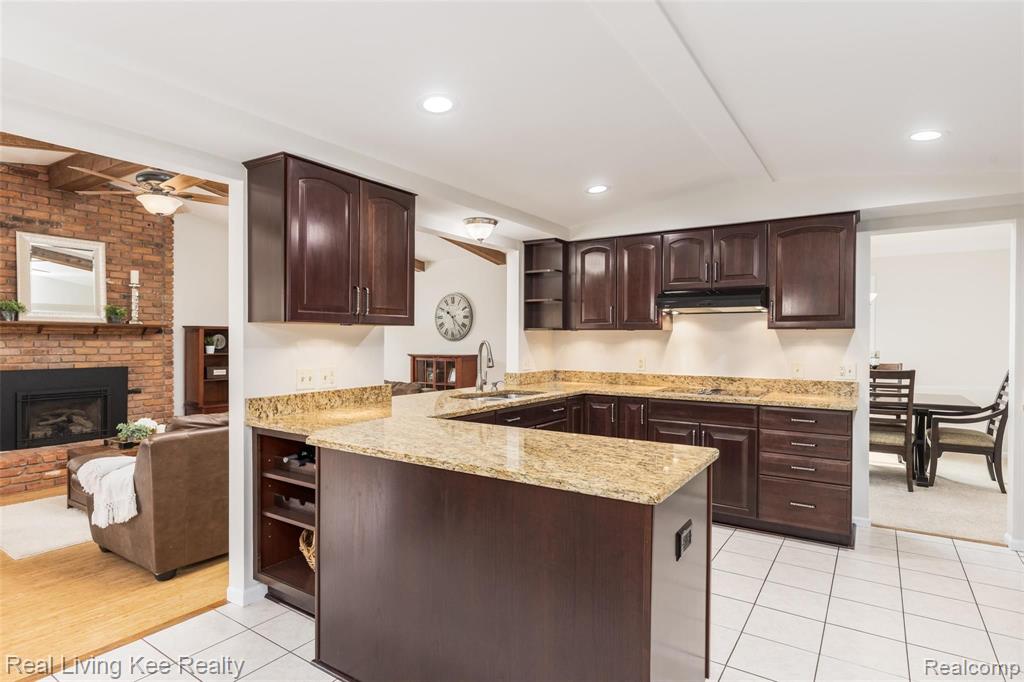 1775 Jason Circle Rochester Hills, MI 48306 - Photo 12 of 44
