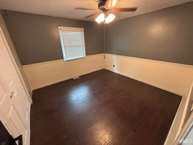 $215,000 | 205 Crestmont Drive, Vincennes, IN 47591