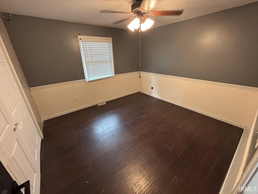 205 Crestmont Drive Vincennes, IN 47591 - Photo 12 of 19