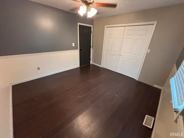 $215,000 | 205 Crestmont Drive, Vincennes, IN 47591